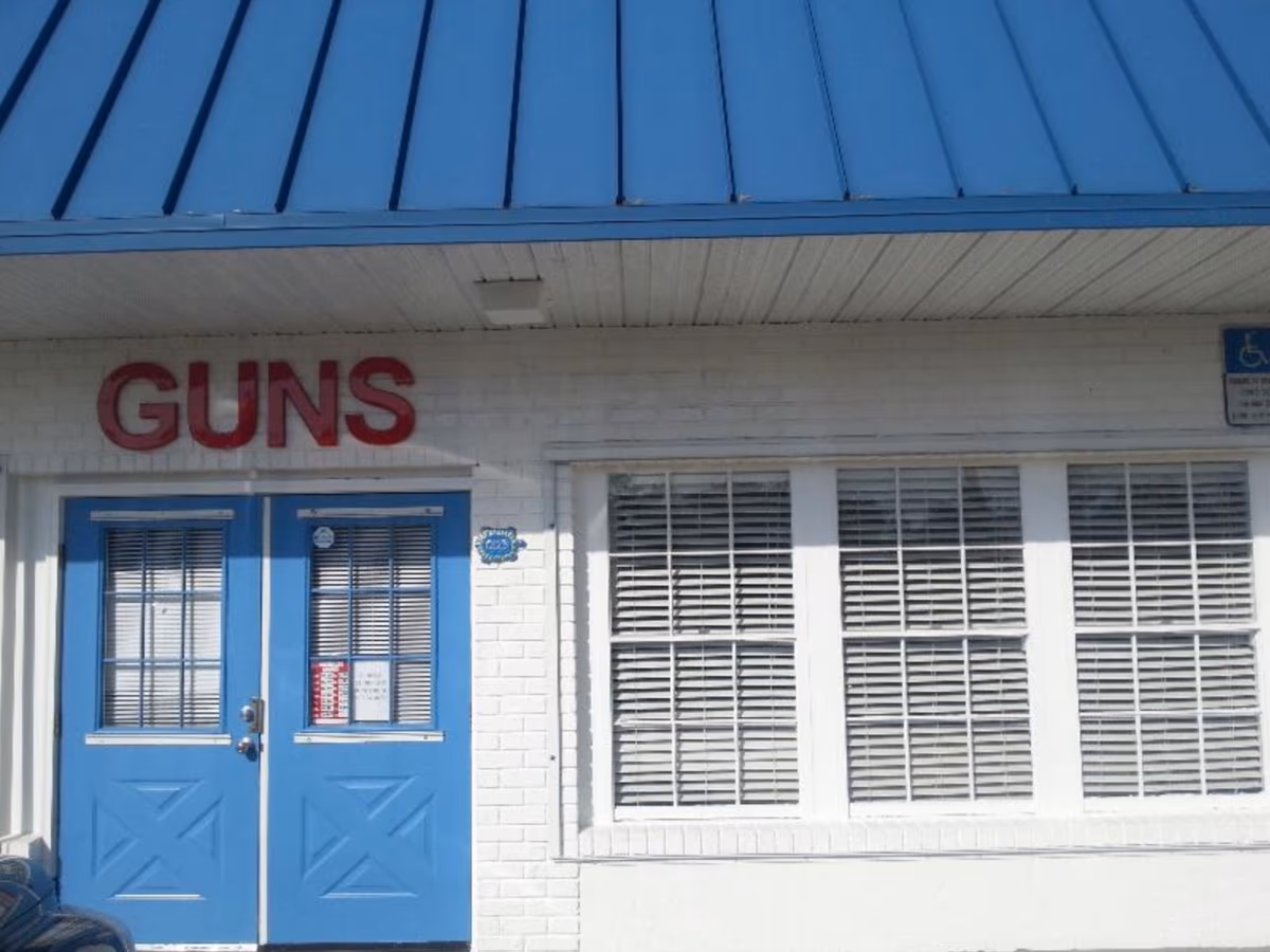 10x Guns photo 2