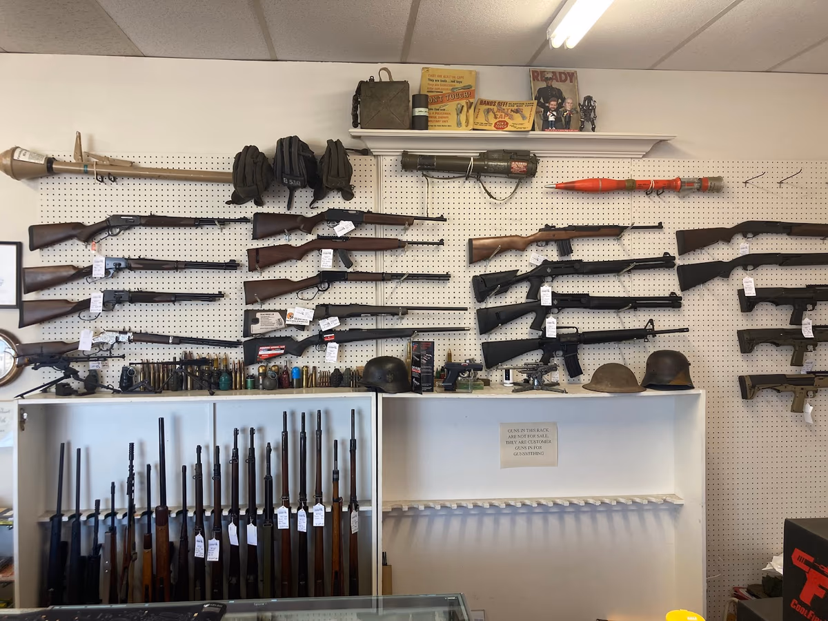 918 GUNS photo 2
