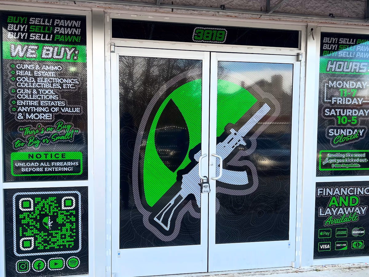 AREA 52 GUN & PAWN photo 2
