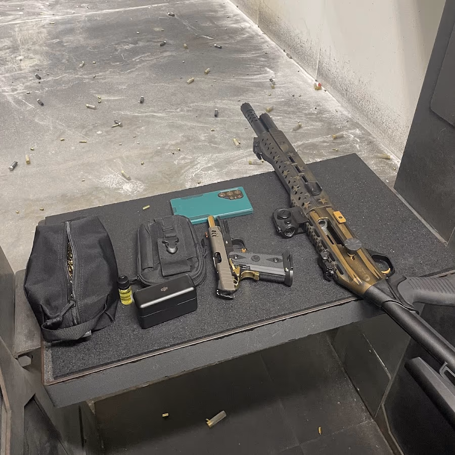 Armed Weaponry photo 3