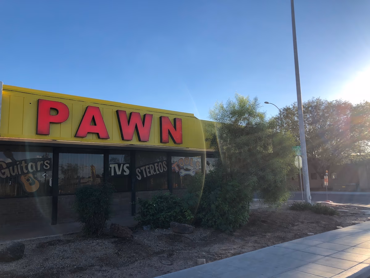B and B Pawn and Guns