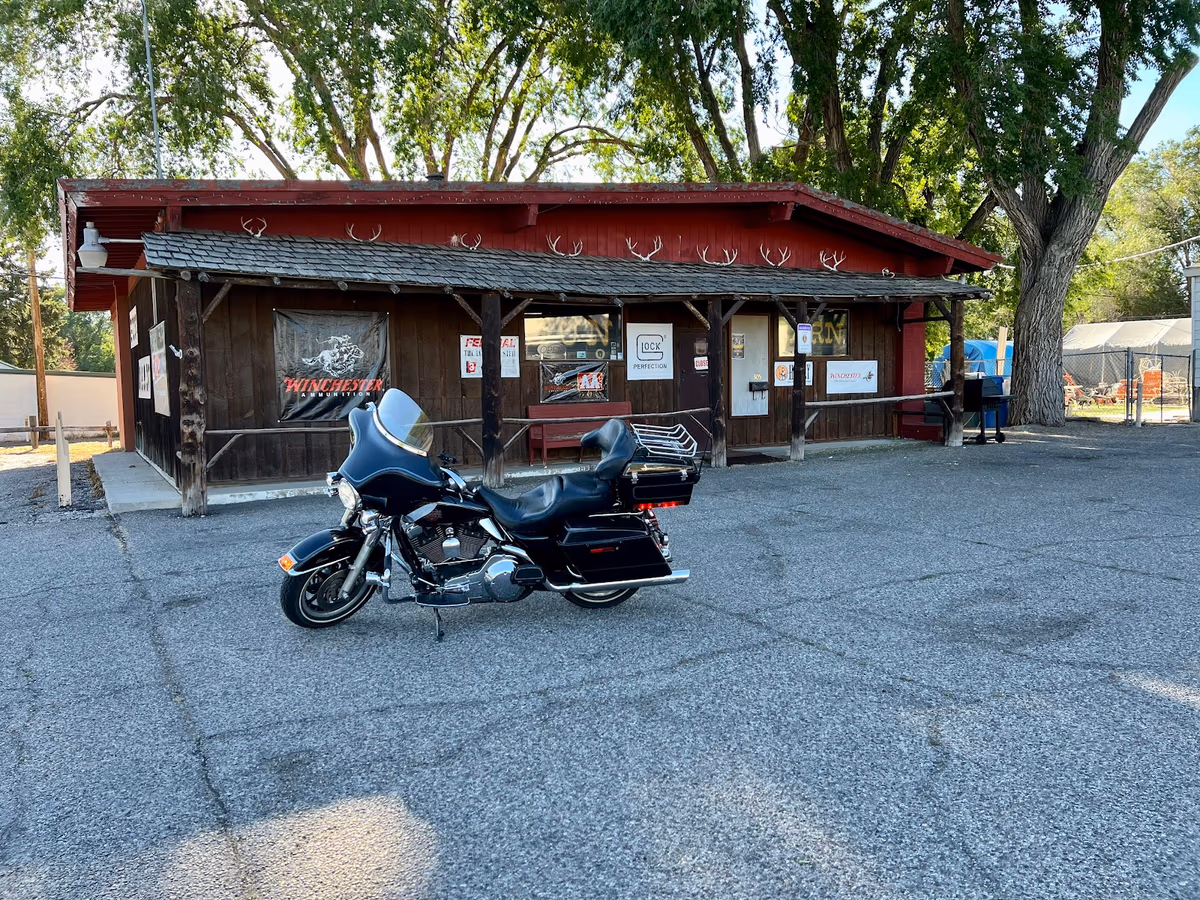 Bishop's Gun Barn photo 3