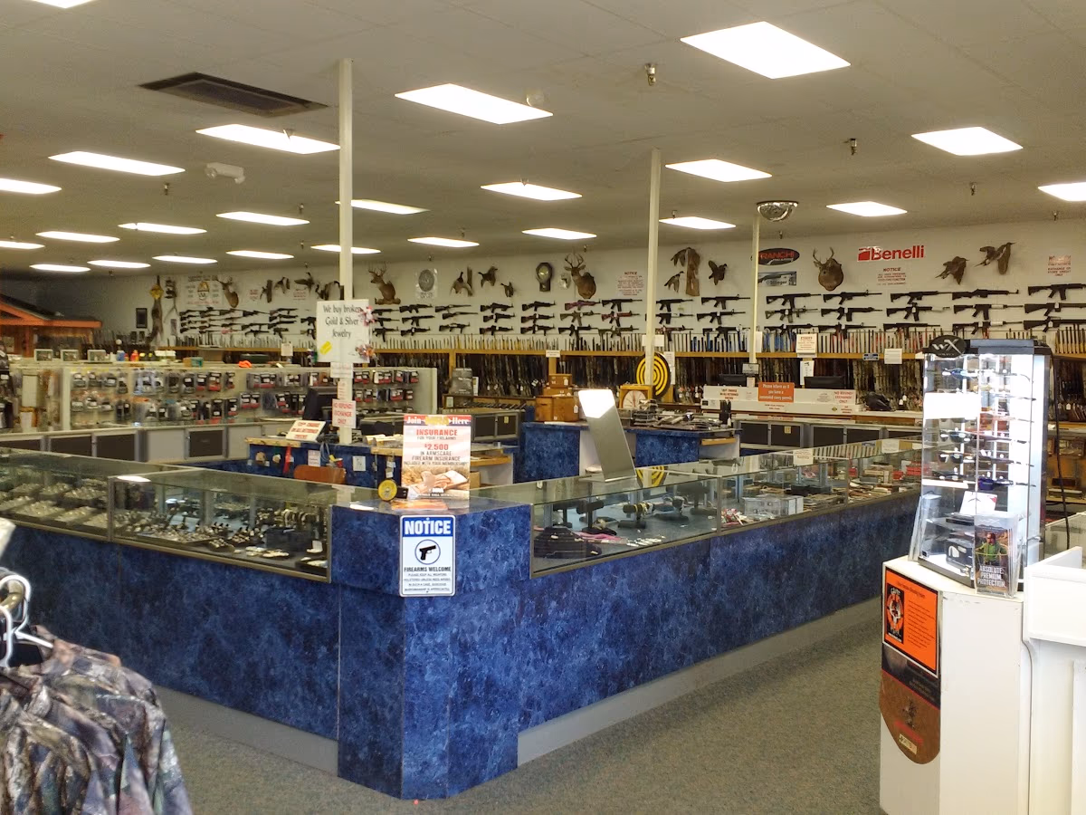 Bryant's Gun & Pawn photo 3