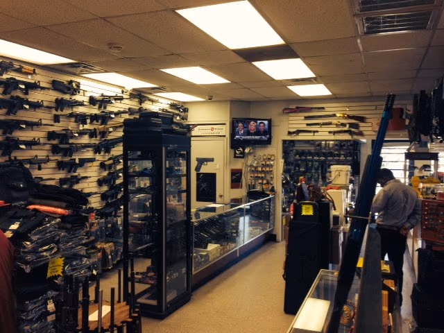 Bullseye Guns & Ammo photo 3