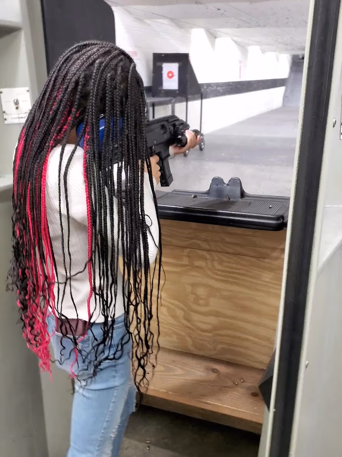 Claycomo Shooters Indoor Range & Gun Store photo 3