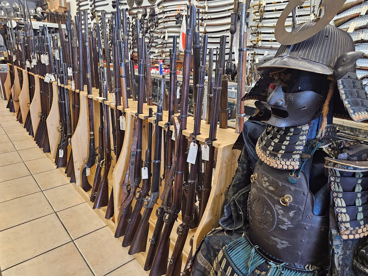 Collectors Armoury photo 2