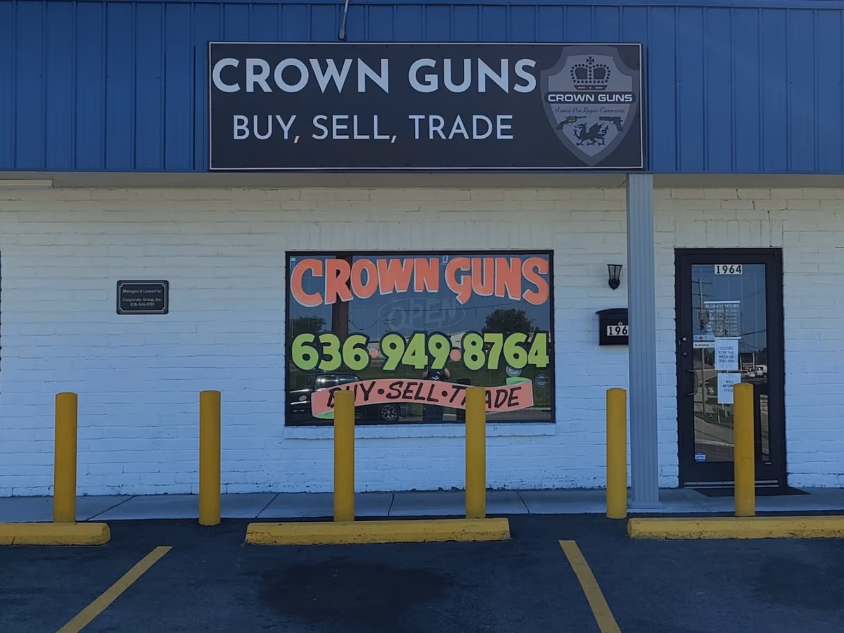 Crown Guns photo 3
