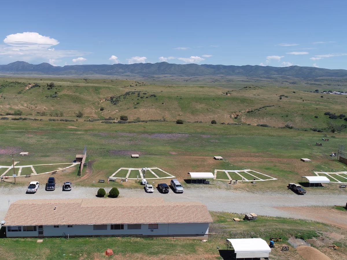 Dosie Pit 0309 photo 2