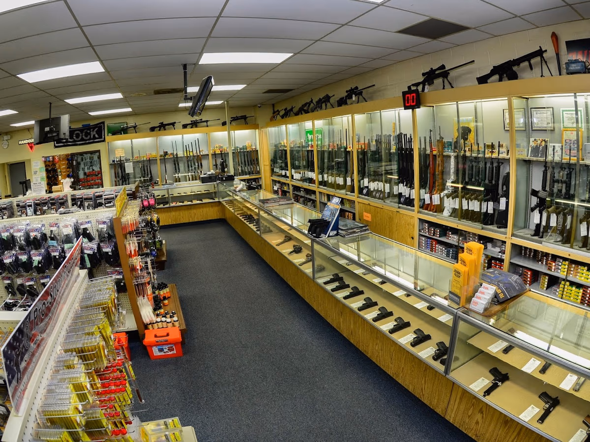Double Action Indoor Shooting Center & Gun Shop photo 3
