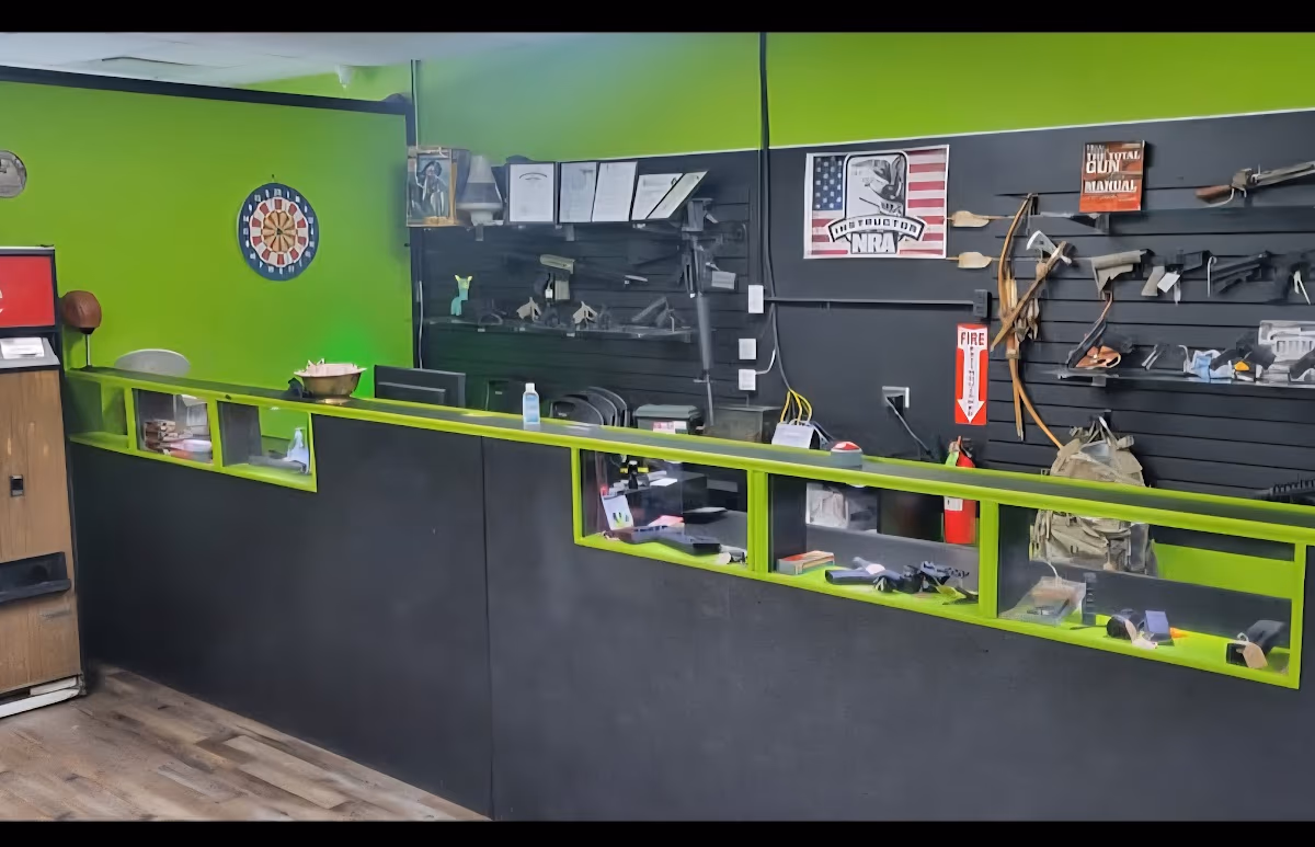 E&E Gun Shop photo 2