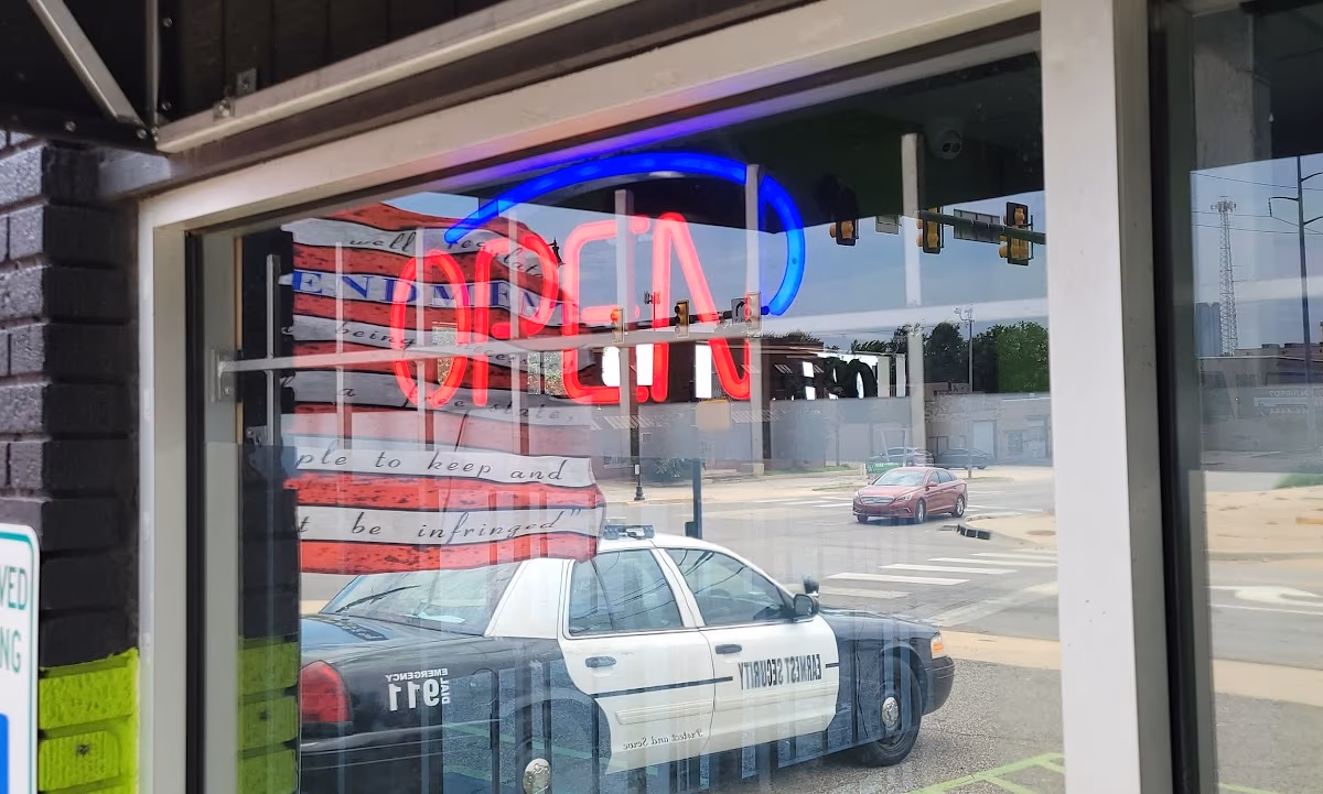 E&E Gun Shop photo 3
