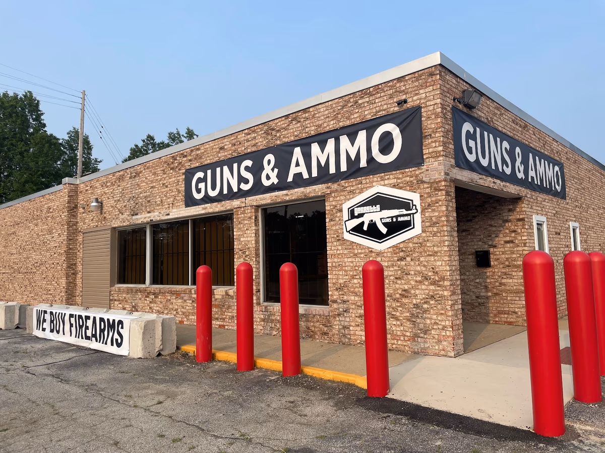 Garrett's Guns & Ammo photo 1