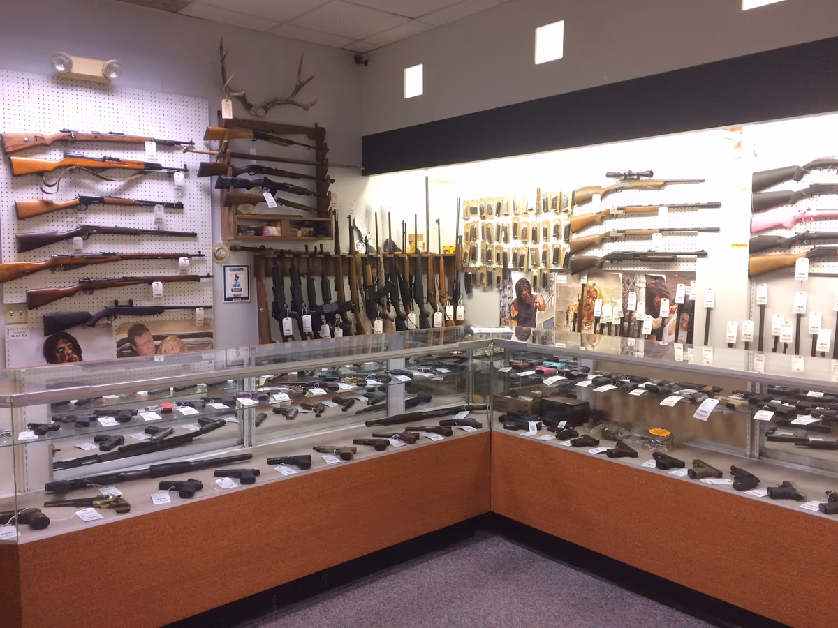 Garrett's Guns & Ammo photo 3