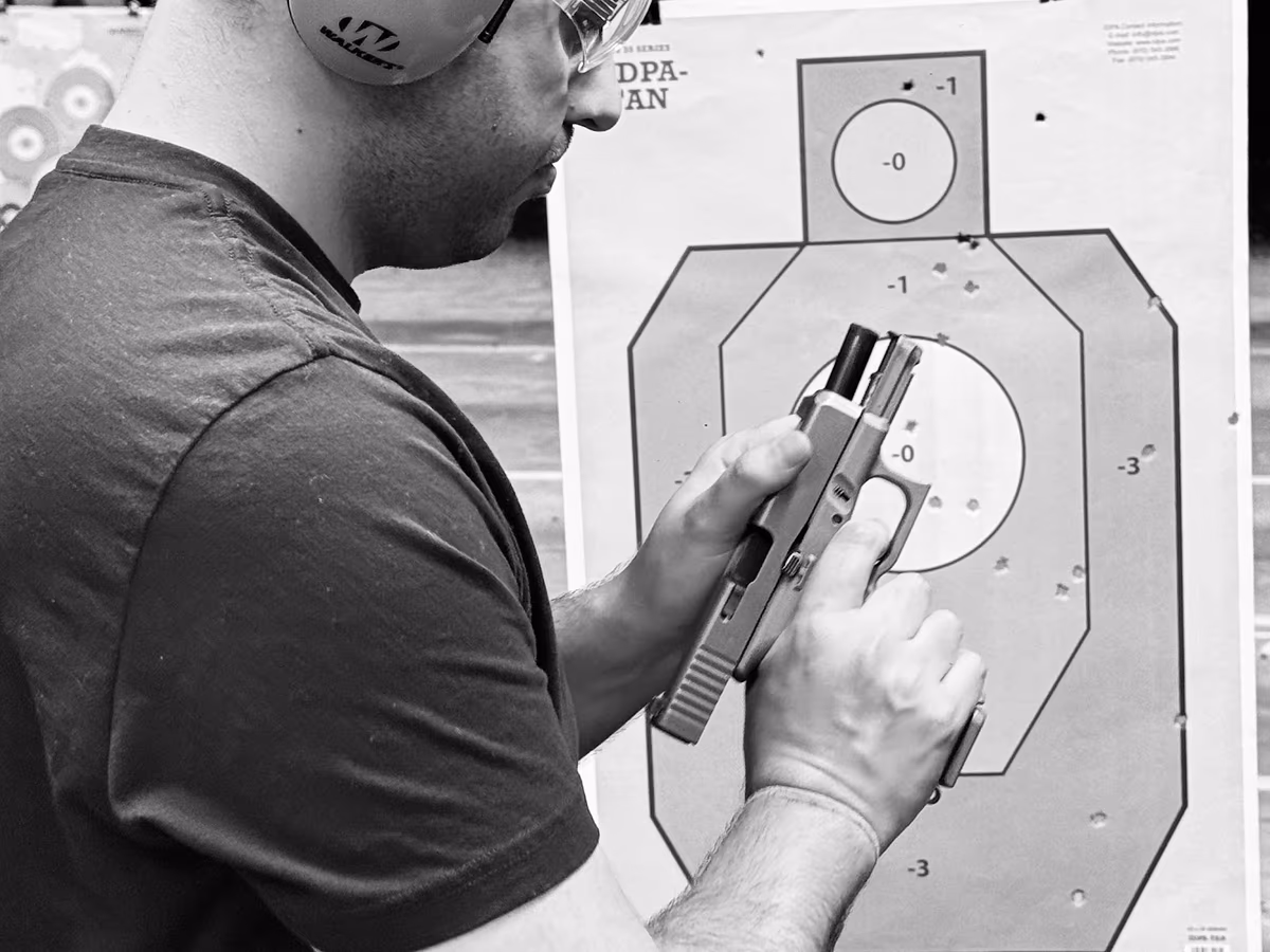 Girls Getta Grip Gun Club photo 2