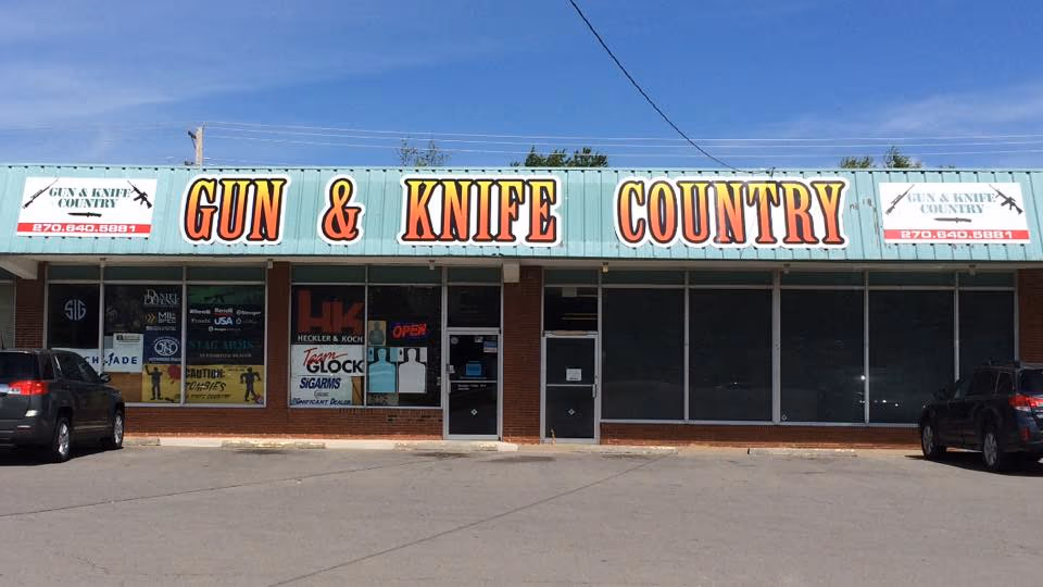 Gun & Knife Country photo 2