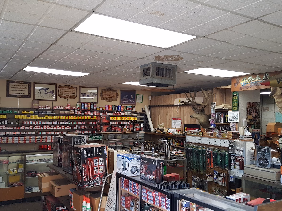 Halbrook's Carving & Gun Room