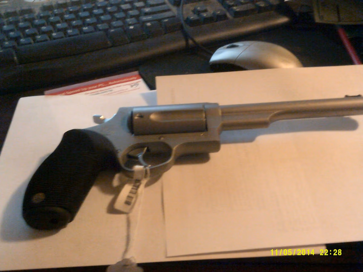 Helsell's Gun Shop photo 3