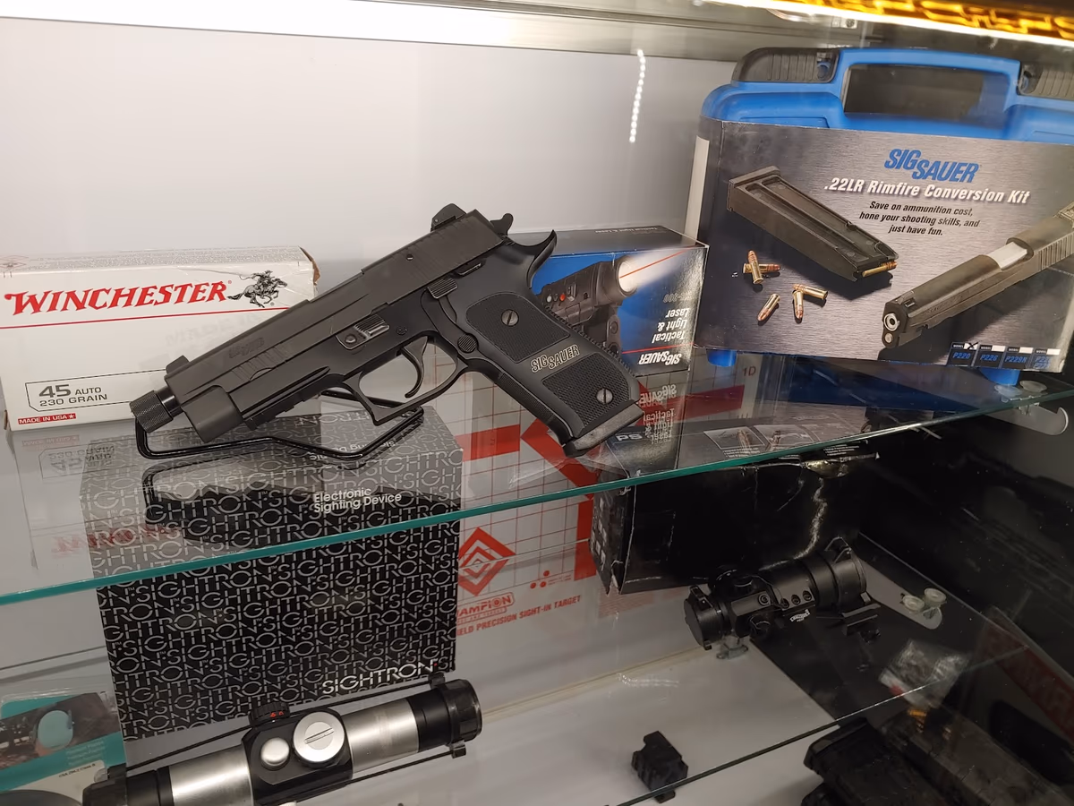 hestersgunshop.com photo 3