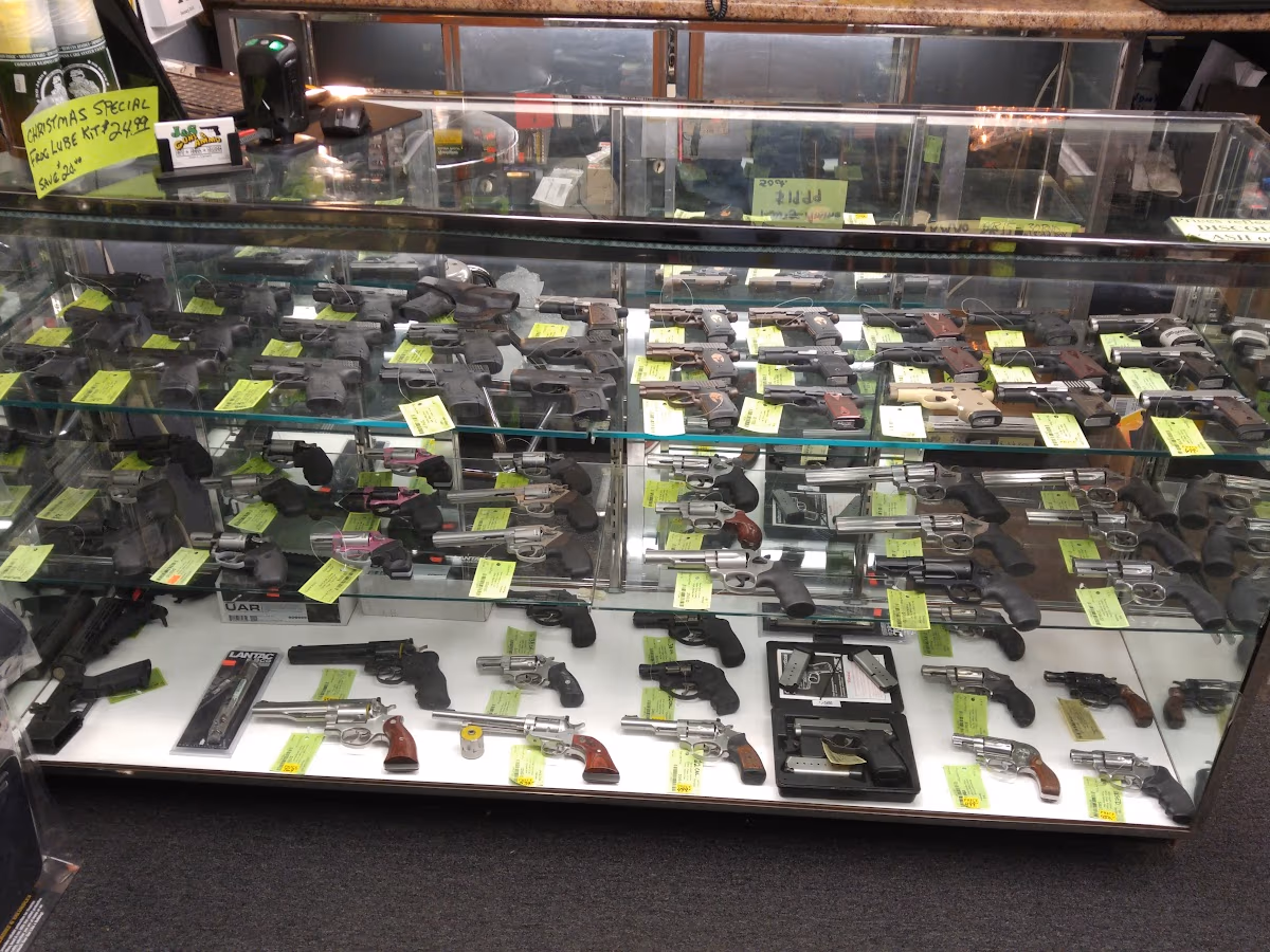 J&S GUNS & AMMO INC. photo 2