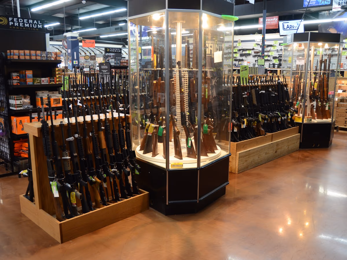 Larry's Pistol & Pawn Madison (West) photo 3