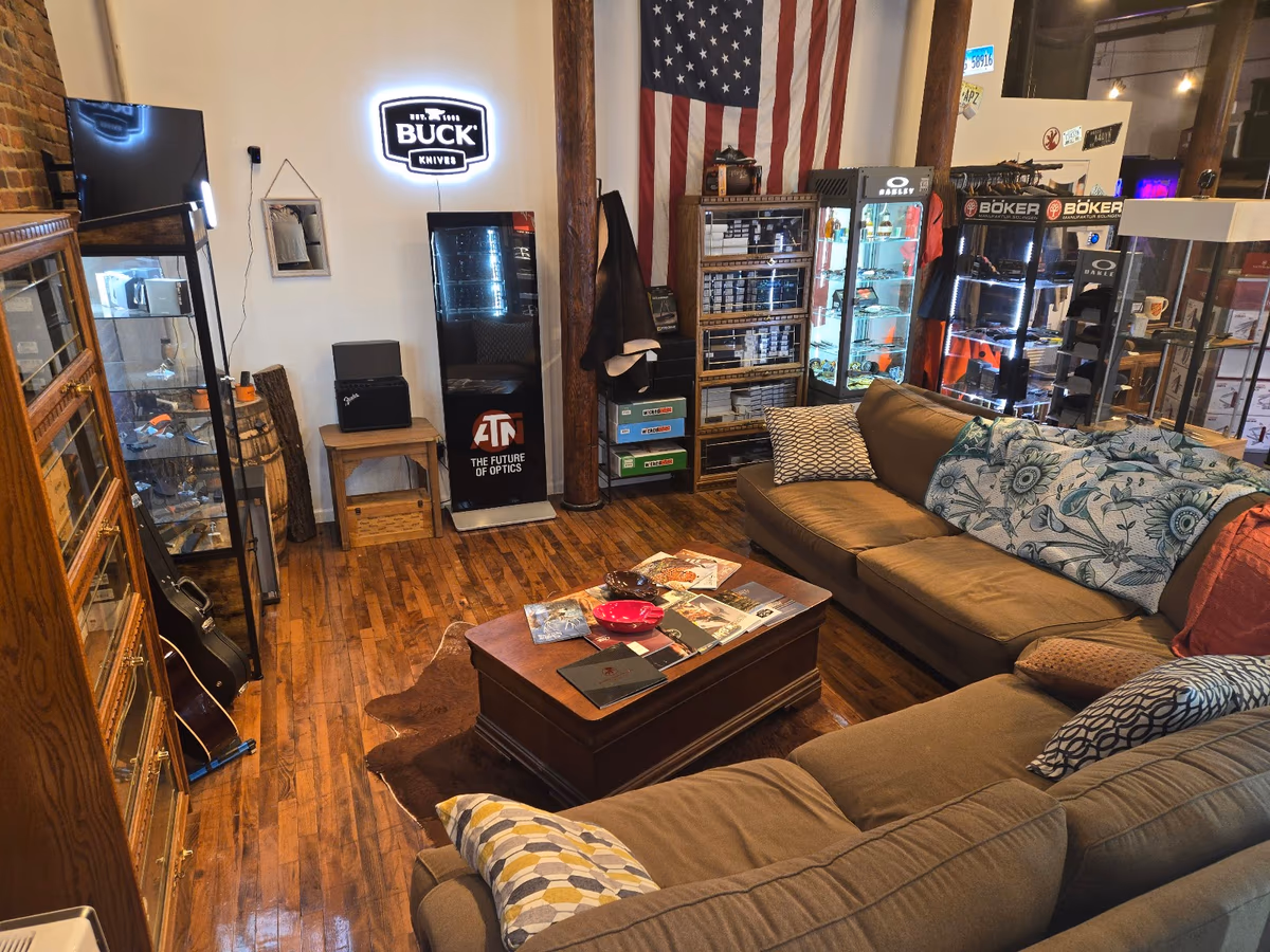 Nashville Tactical Lounge photo 2