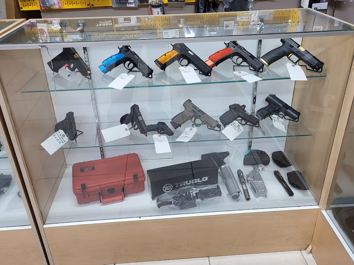Noire Armament photo 2