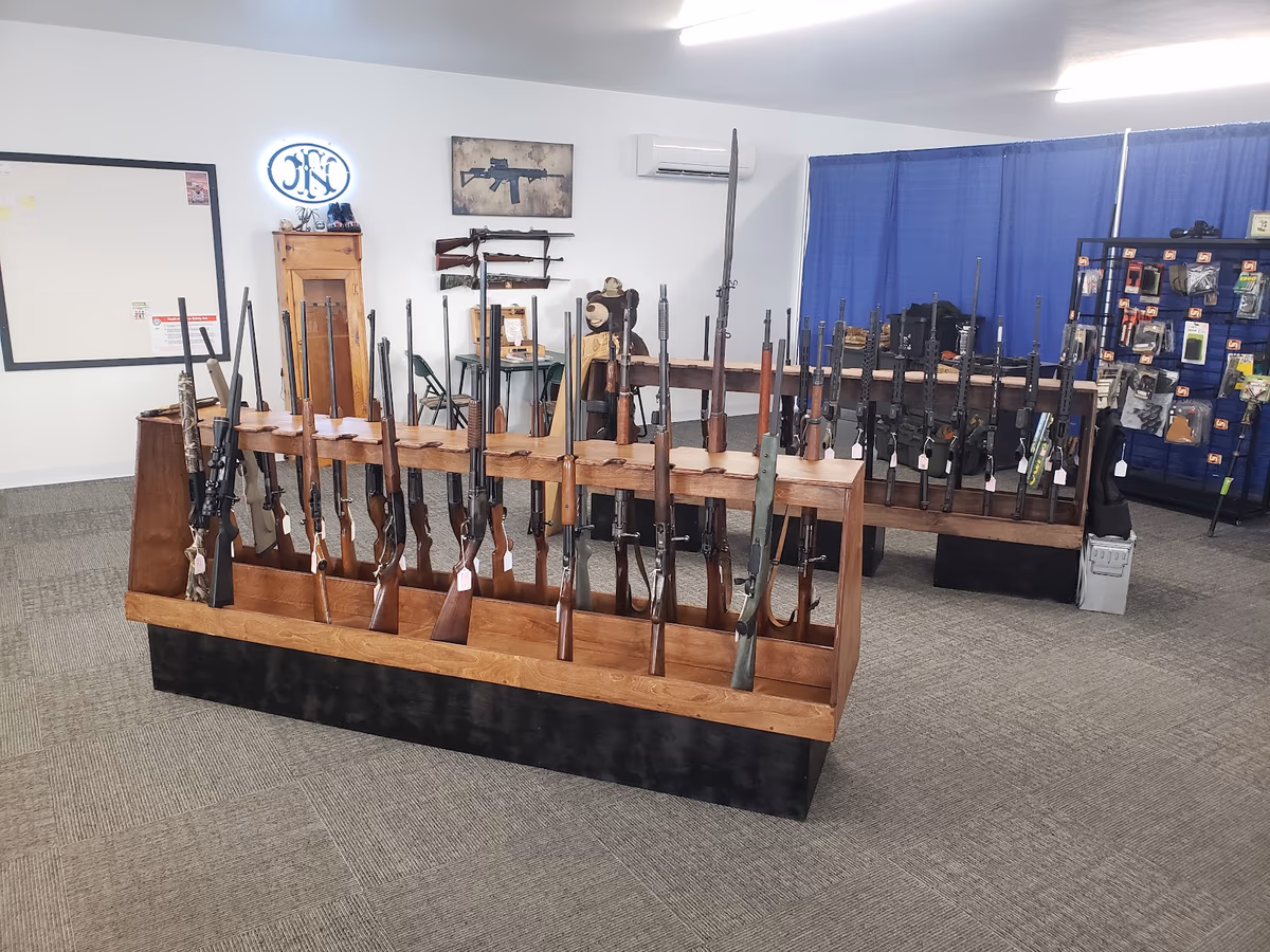 Odd Shots: Arms & Amenities photo 3