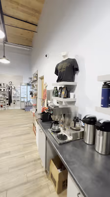 Parro's Gun Shop & Indoor Range photo 3