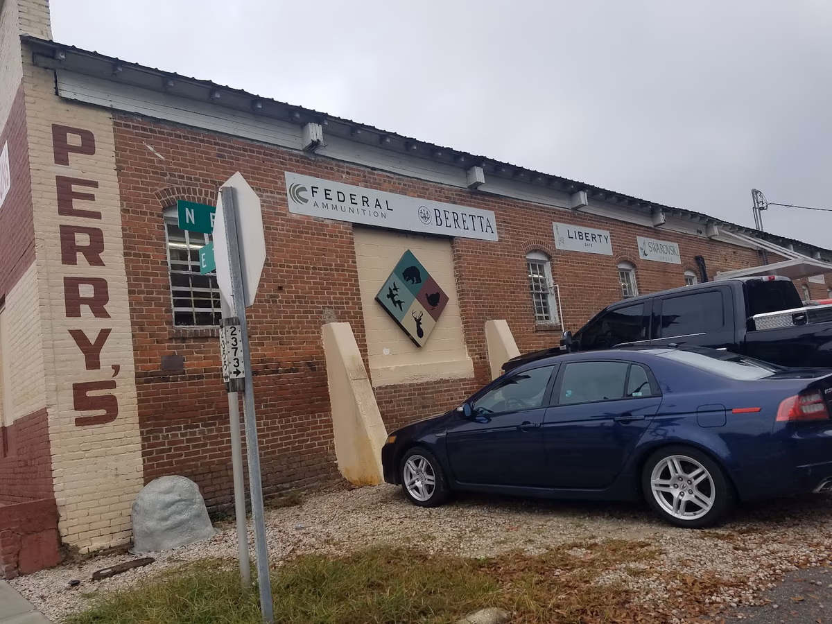 Perry's Gun Shop
