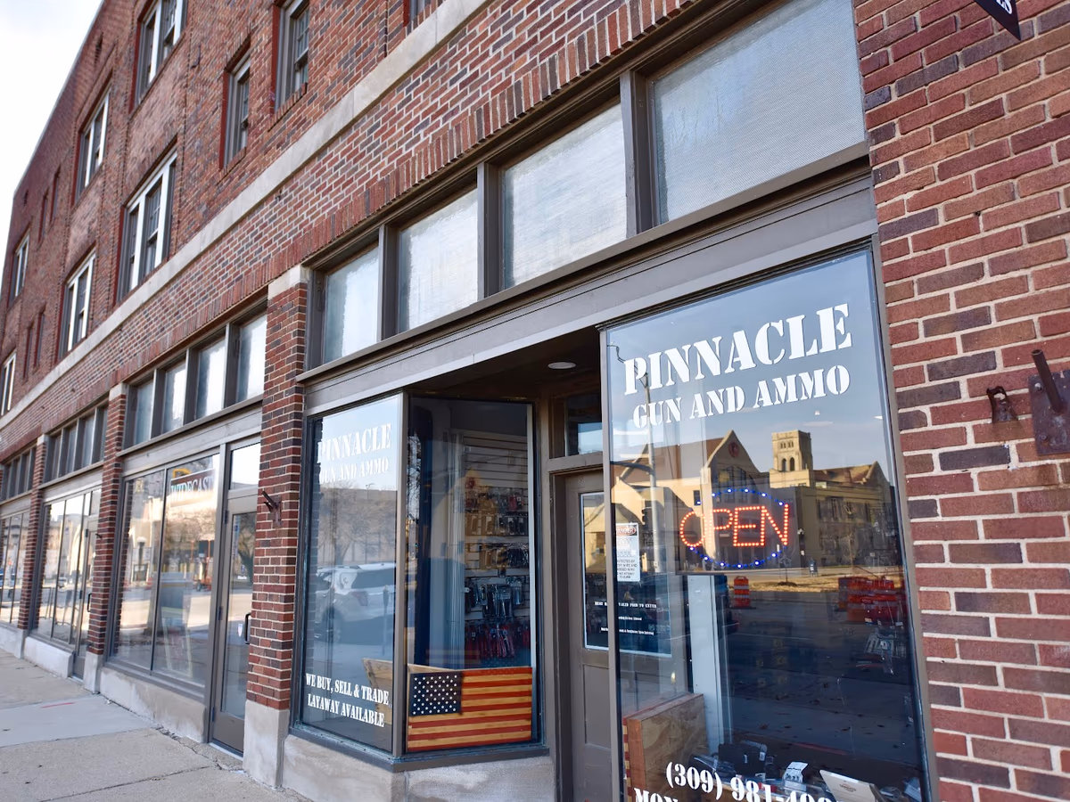 Pinnacle Gun and Ammo, Bartonville, IL photo 1