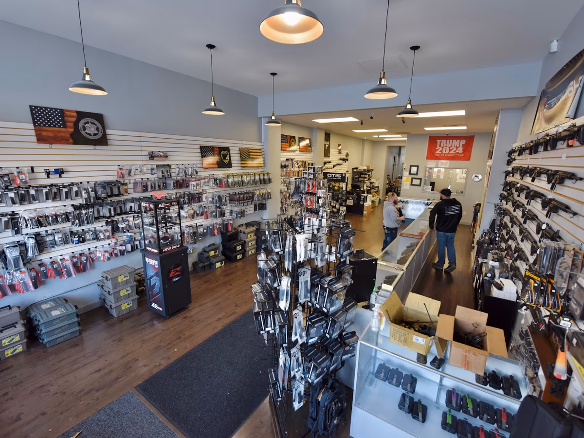 Pinnacle Gun and Ammo, Bartonville, IL photo 3
