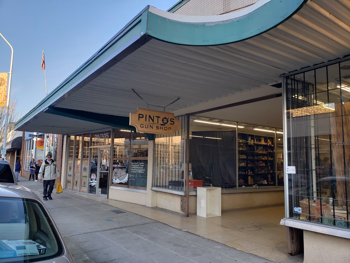 Pinto's Gun Shop photo 2