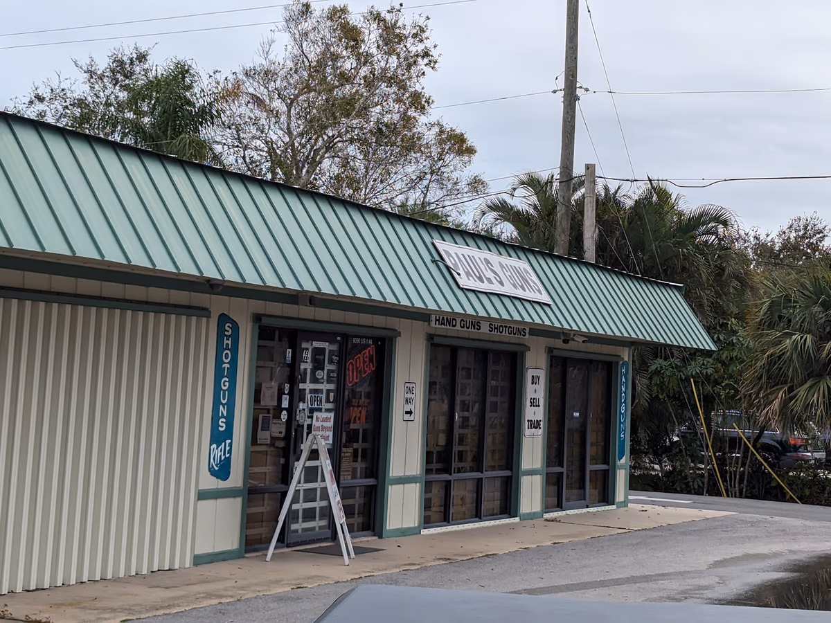 R & R Gun Shop