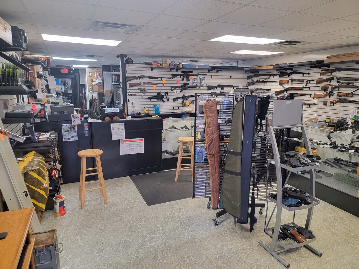 RHODE ISLAND GUNWORKS photo 2