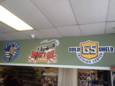 RT Smoke N Gun Shop photo 3