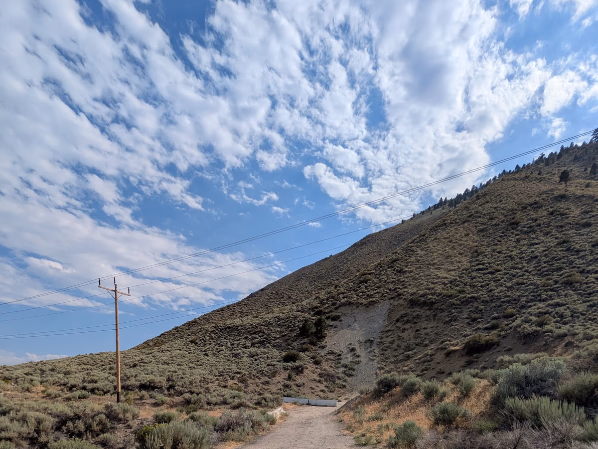 Sierra Outdoor photo 3