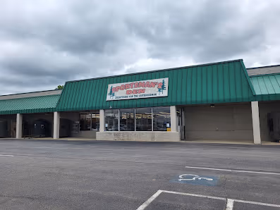 SPORTSMAN'S DEN
