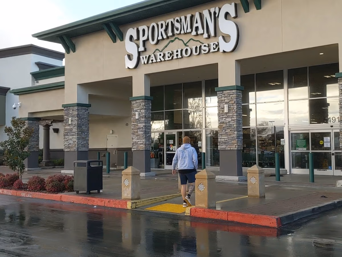 Sportsman's Warehouse photo 3