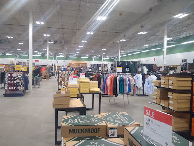 Sportsman's Warehouse photo 2