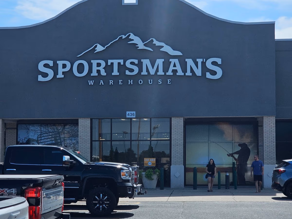 Sportsman's Warehouse photo 1