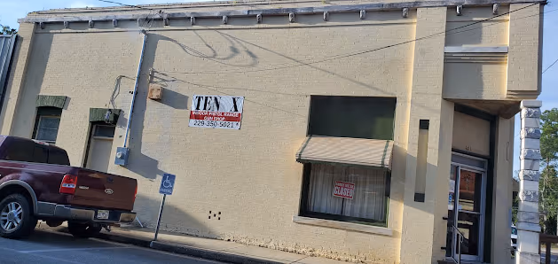 Ten X Indoor Pistol Range & Gun Shop
